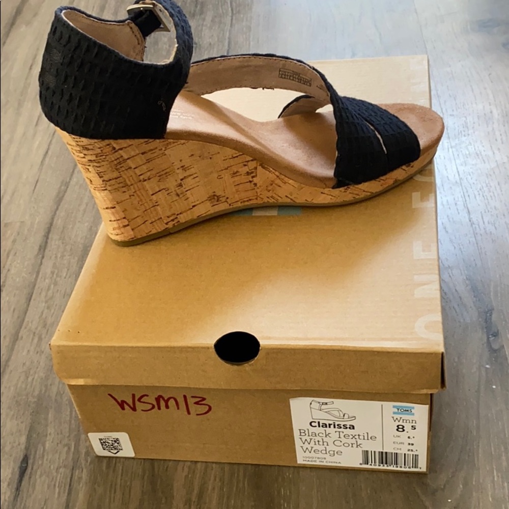 Toms wedges size 8.5